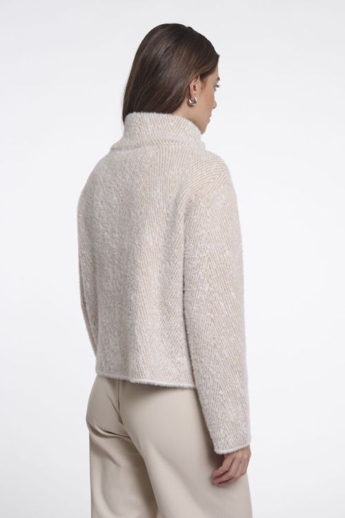 11152 beige her